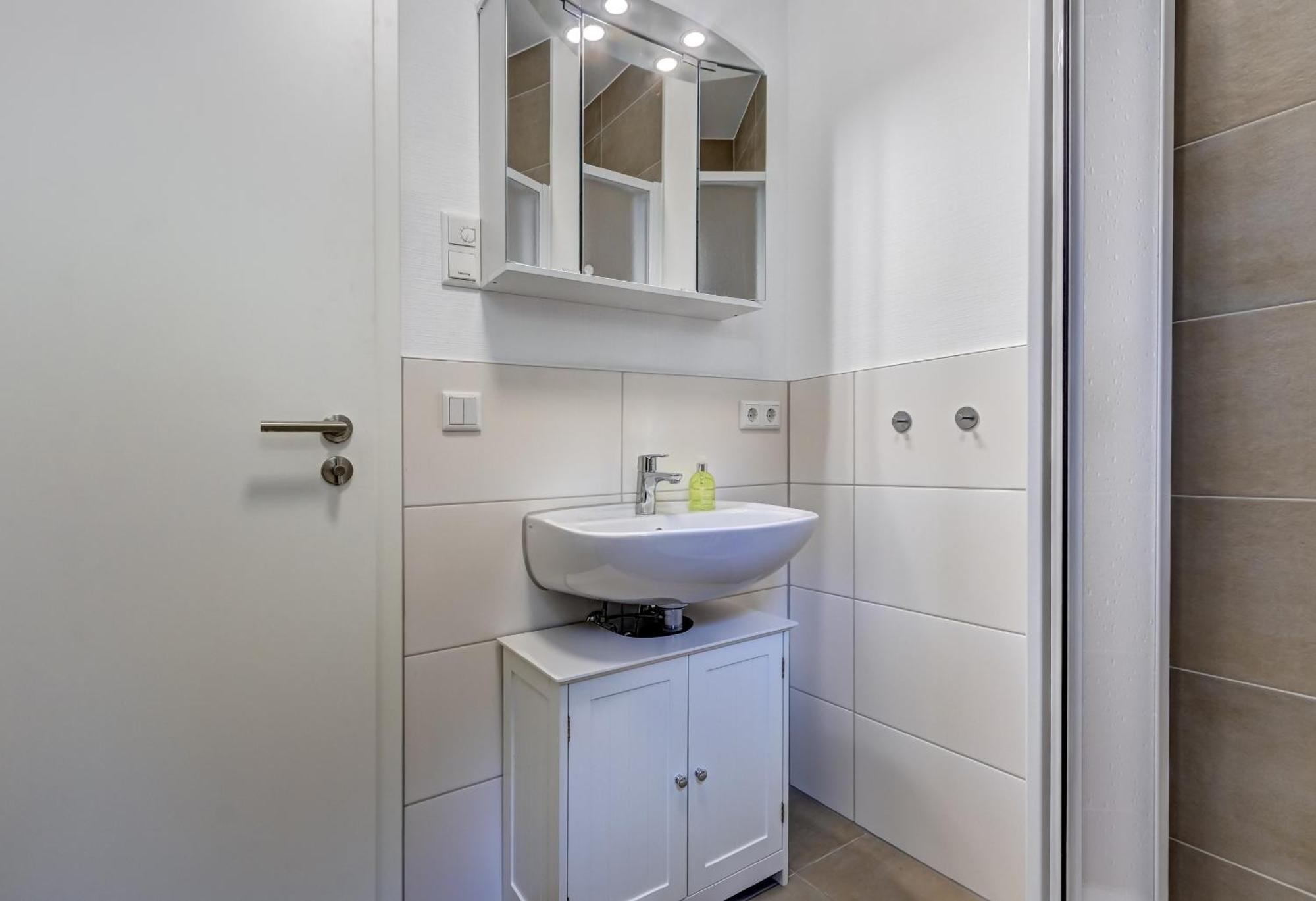Haus Strandkoerv Mit Fass-Sauna ลอดดิน ภายนอก รูปภาพ